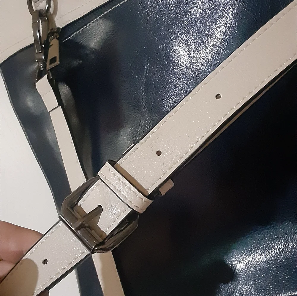 Cluci Navy and Cream Laptop Bag